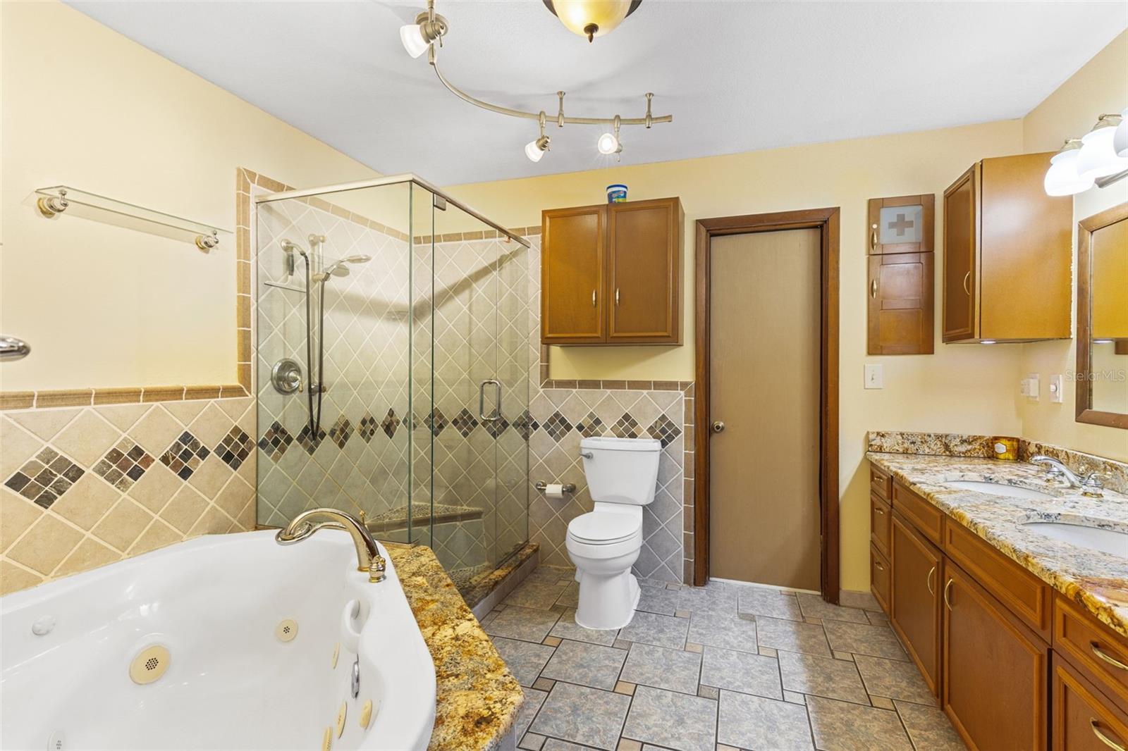 Image 18 of 32 For 2611 Tamera Court