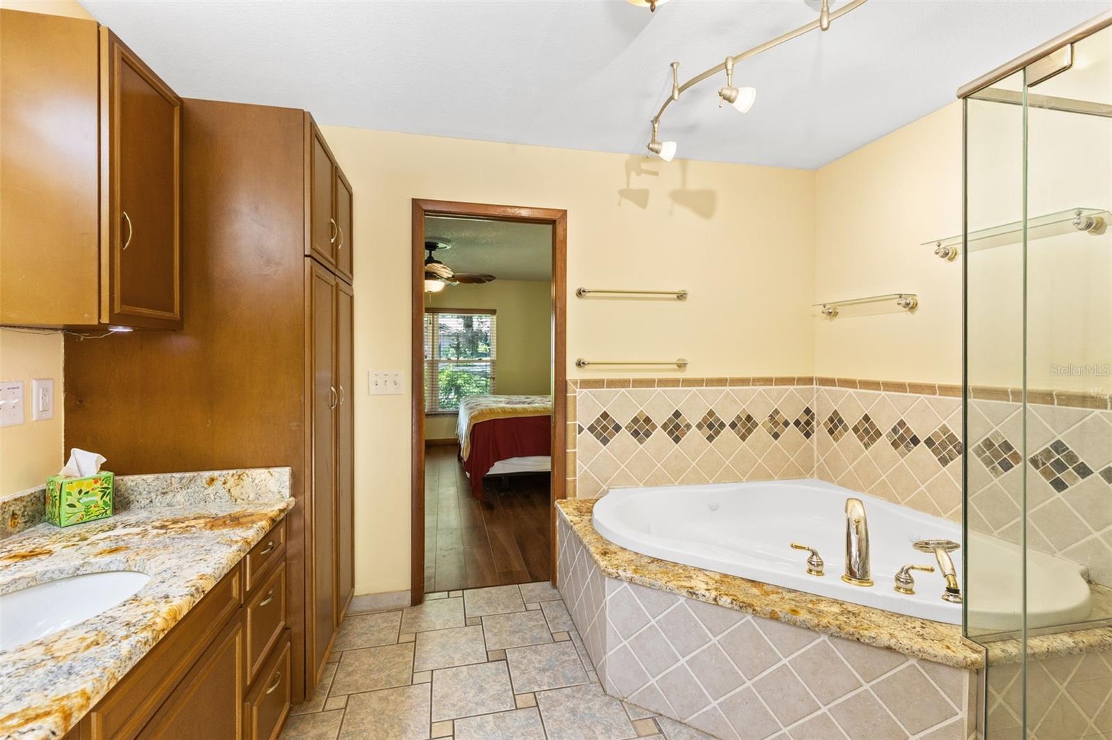 Image 19 of 32 For 2611 Tamera Court