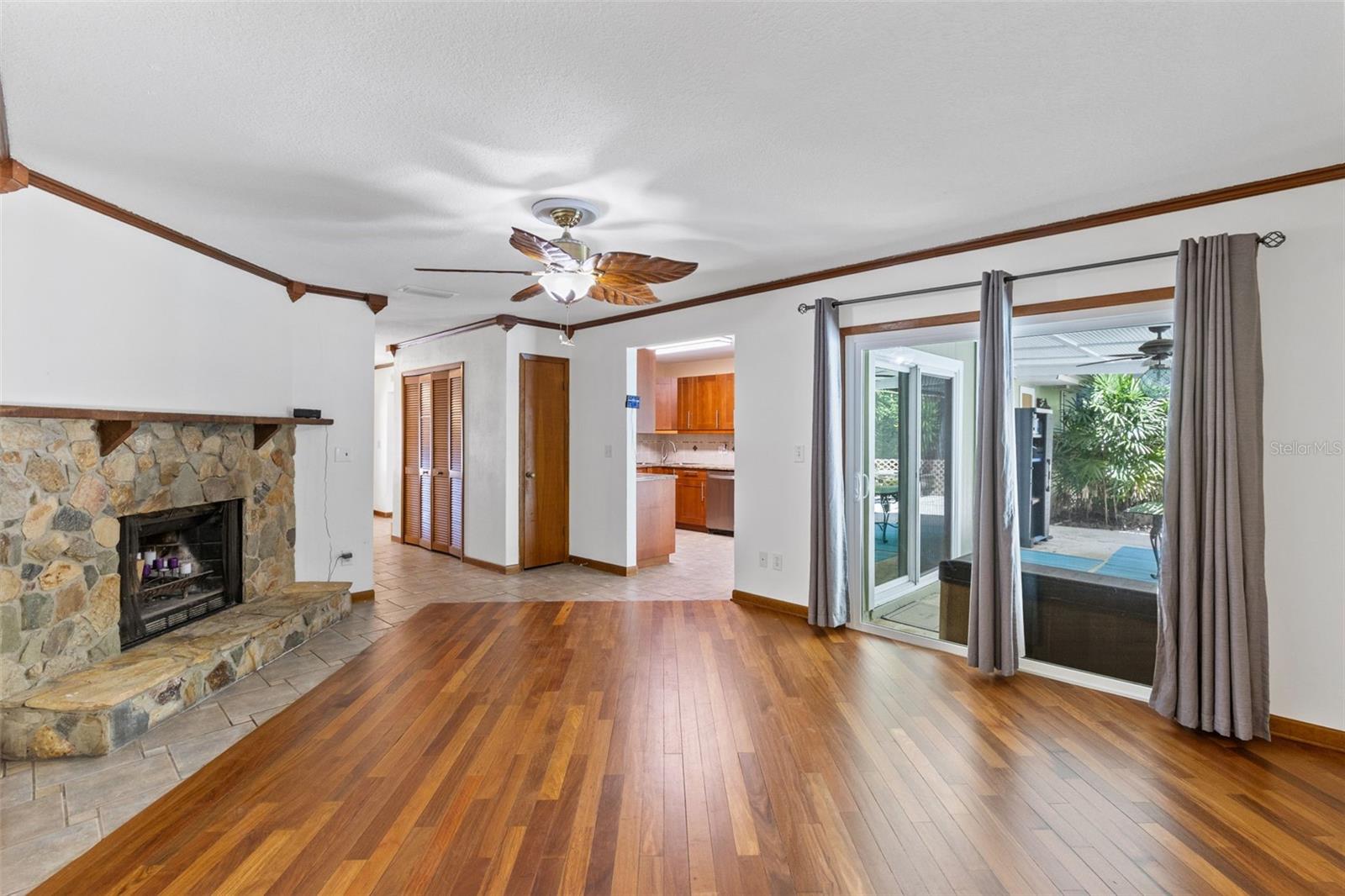 Image 7 of 32 For 2611 Tamera Court