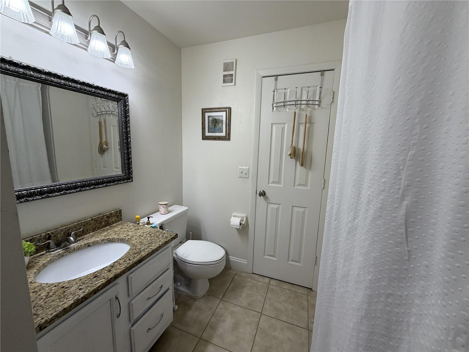 Image 11 of 14 For 498 Pin Oak Place 306