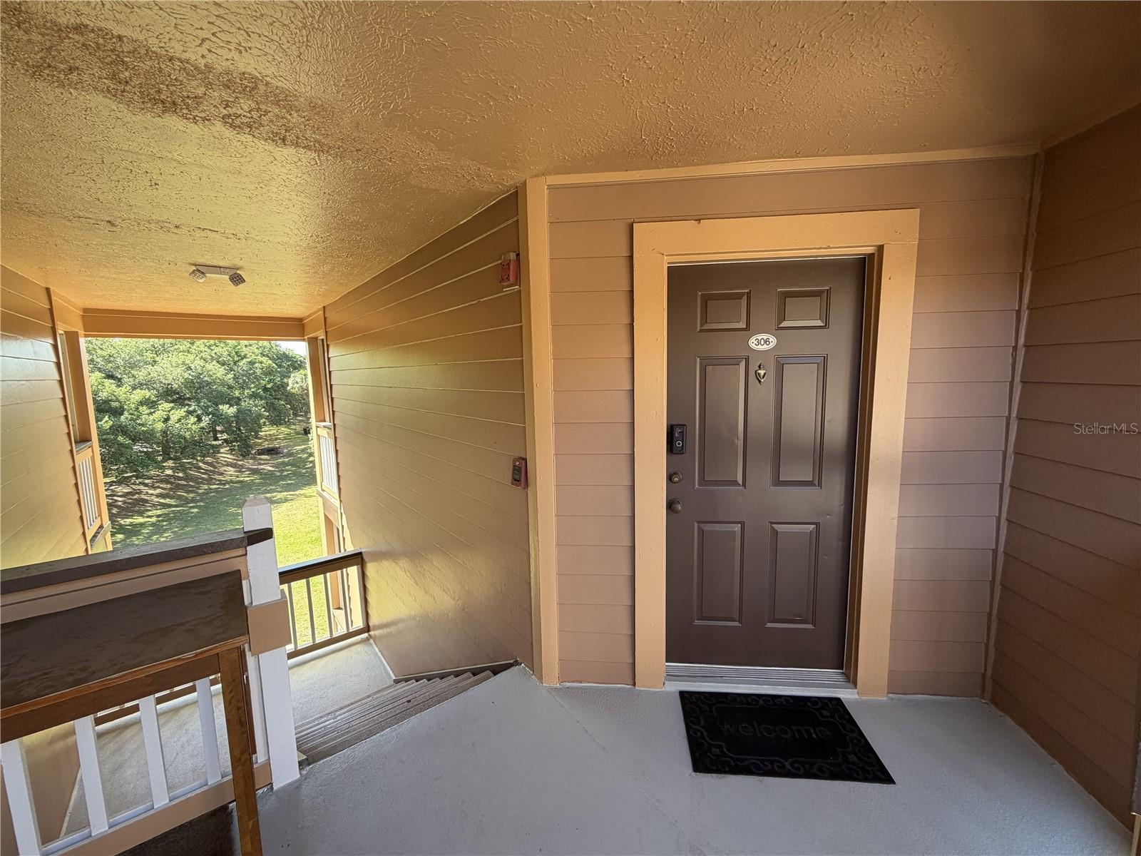 Image 2 of 14 For 498 Pin Oak Place 306