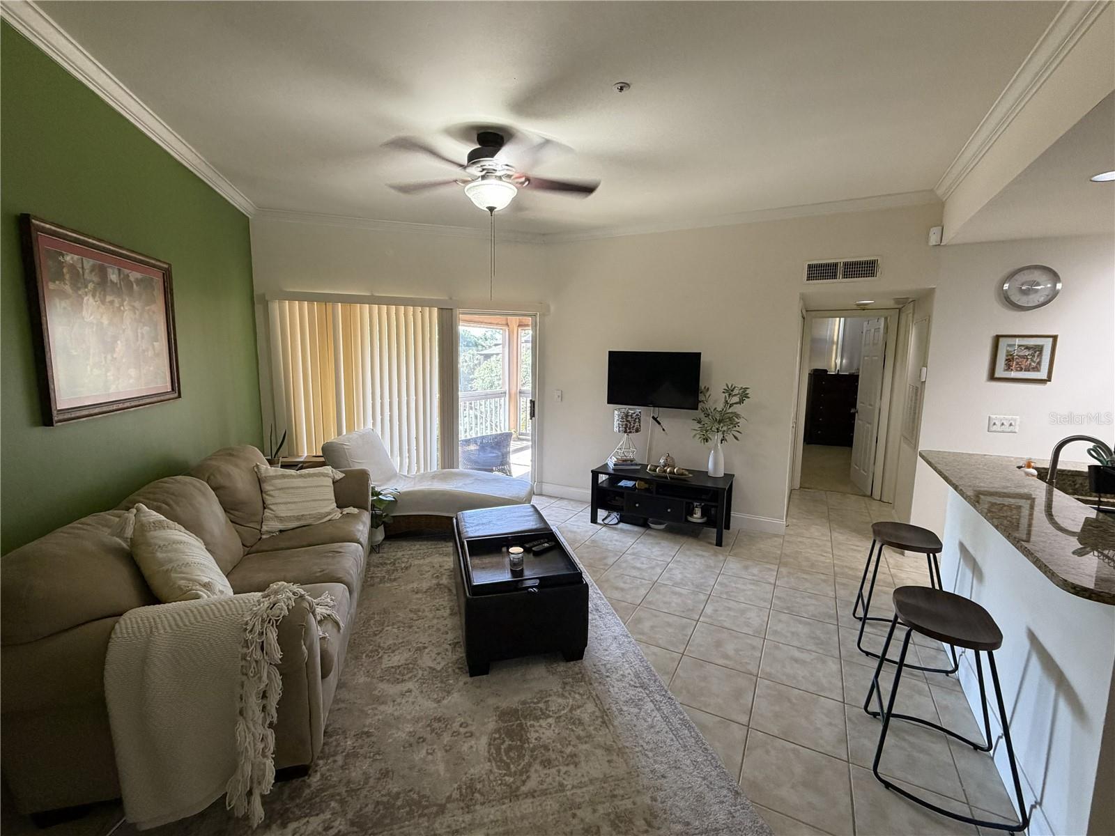 Image 3 of 14 For 498 Pin Oak Place 306