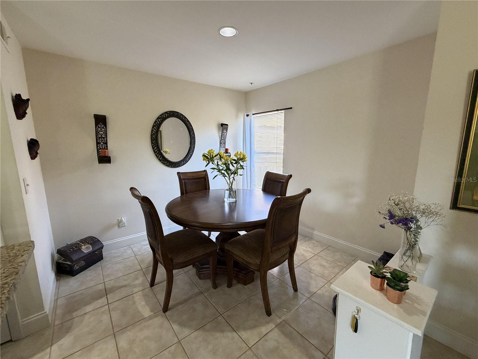 Image 6 of 14 For 498 Pin Oak Place 306