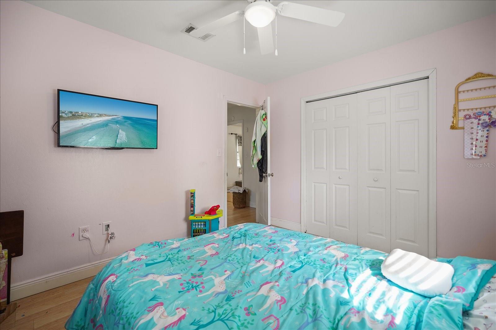 Image 14 of 24 For 814 Densmore Dr