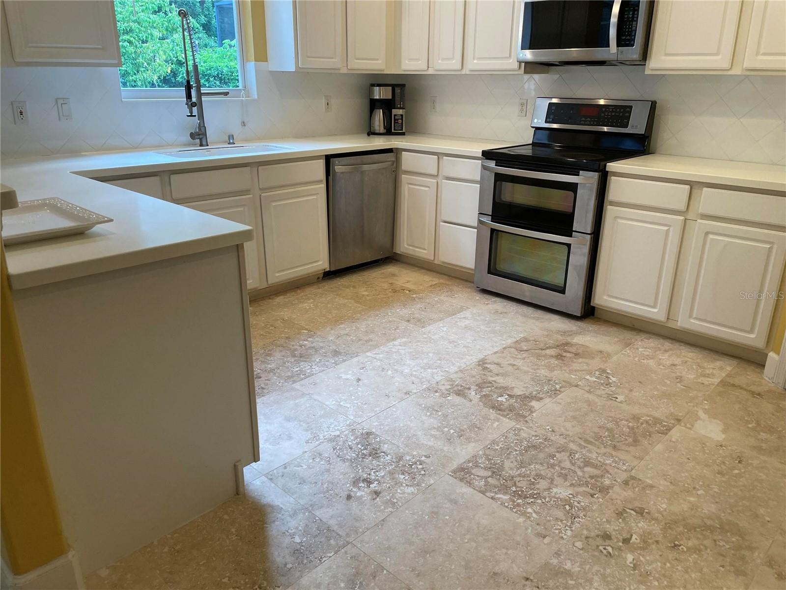 Image 34 of 50 For 759 Fordingbridge Way