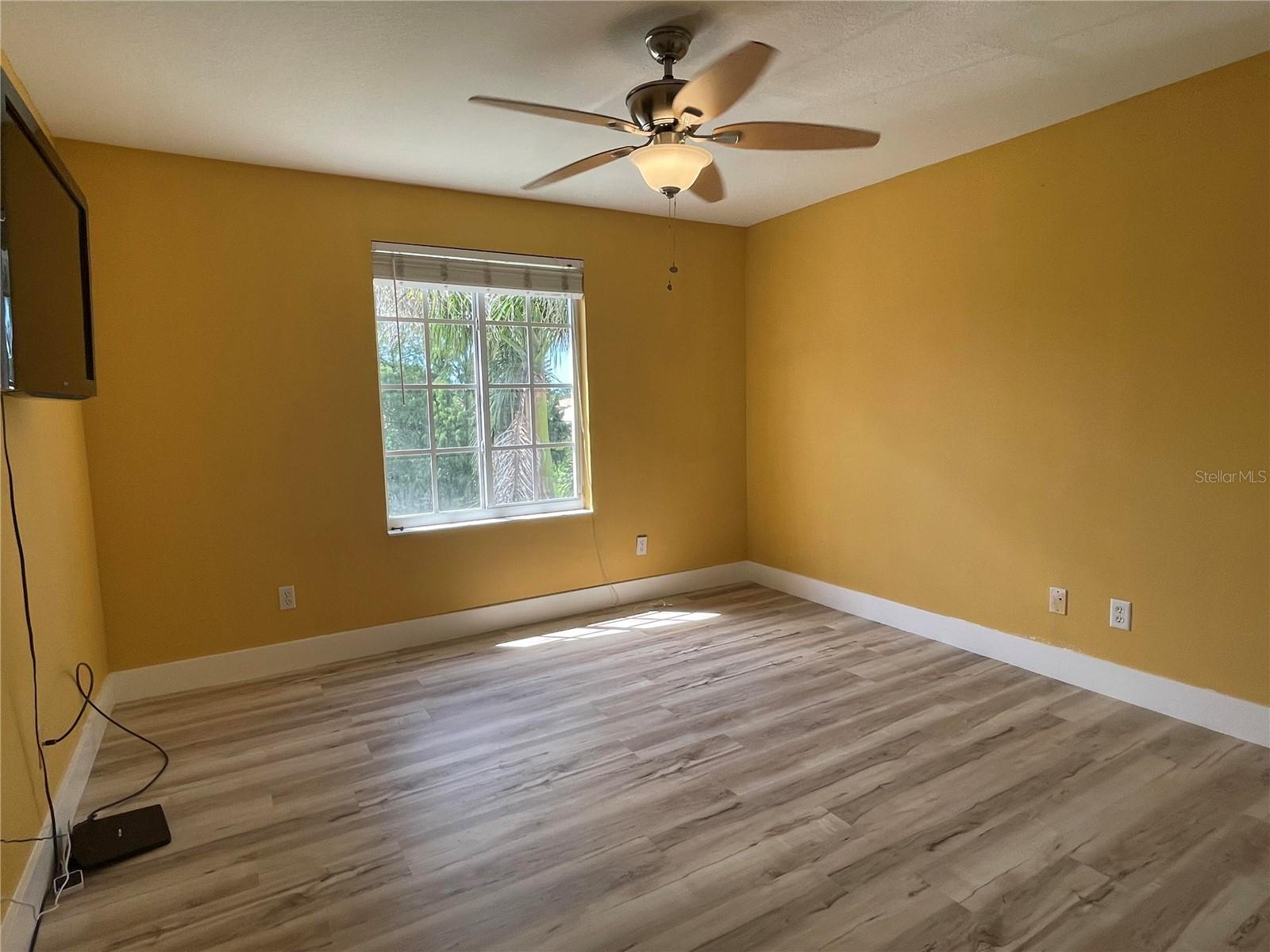 Image 5 of 50 For 759 Fordingbridge Way