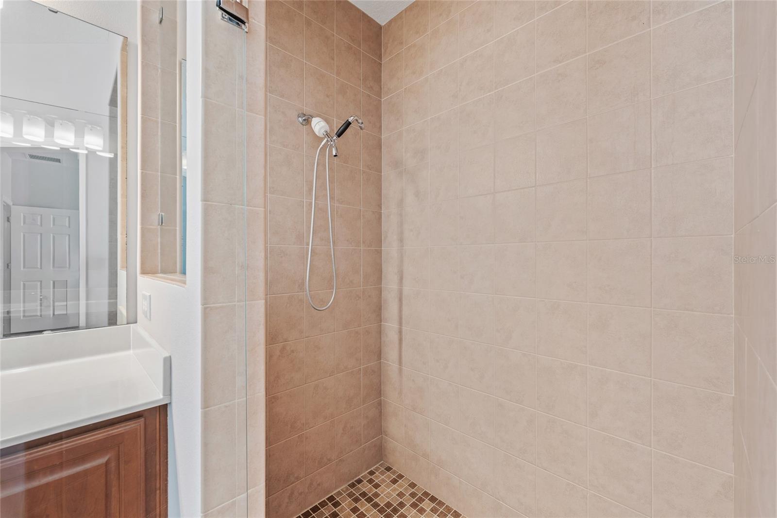 Image 15 of 24 For 838 Strathmore Drive