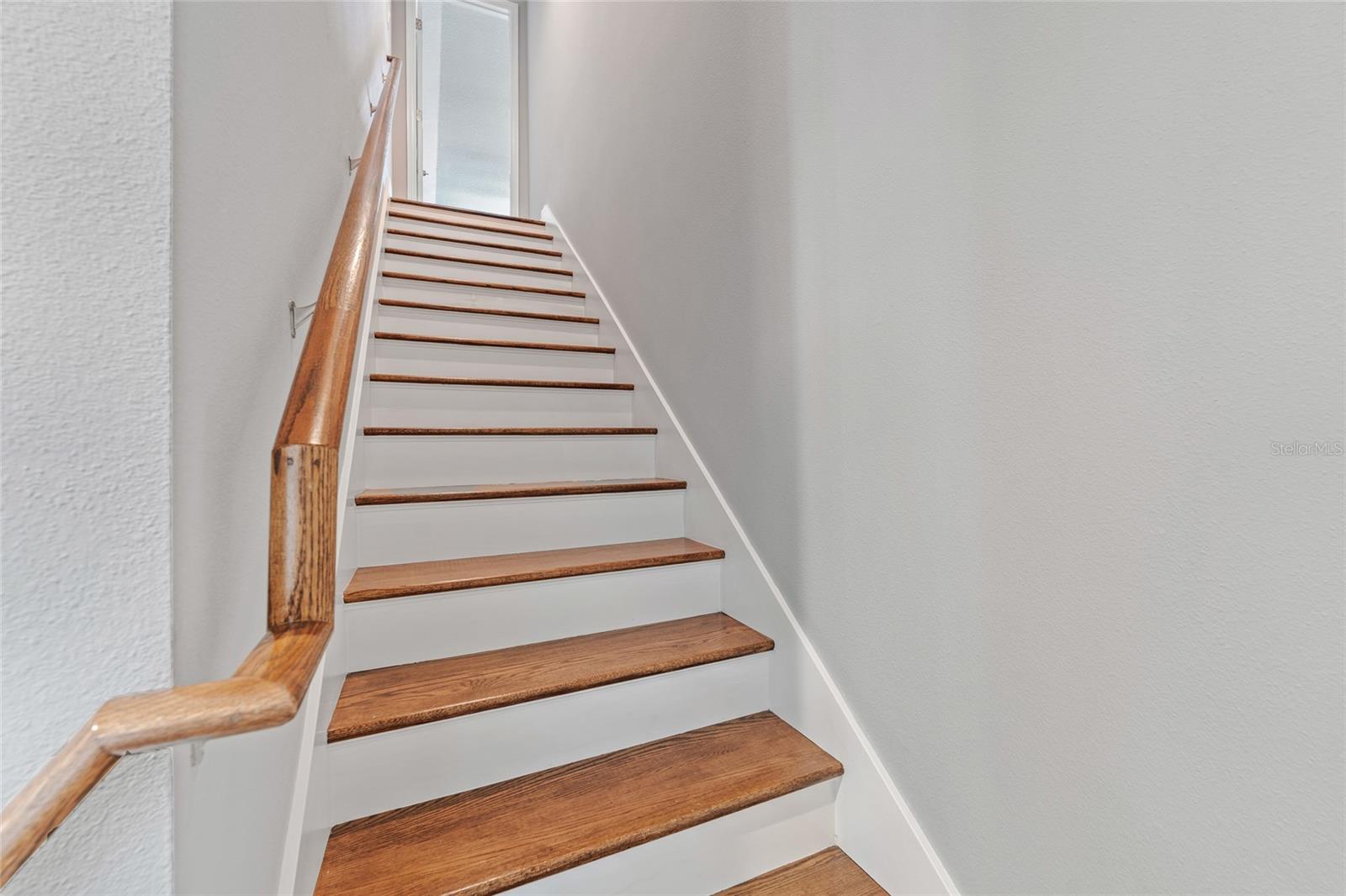 Image 19 of 24 For 838 Strathmore Drive