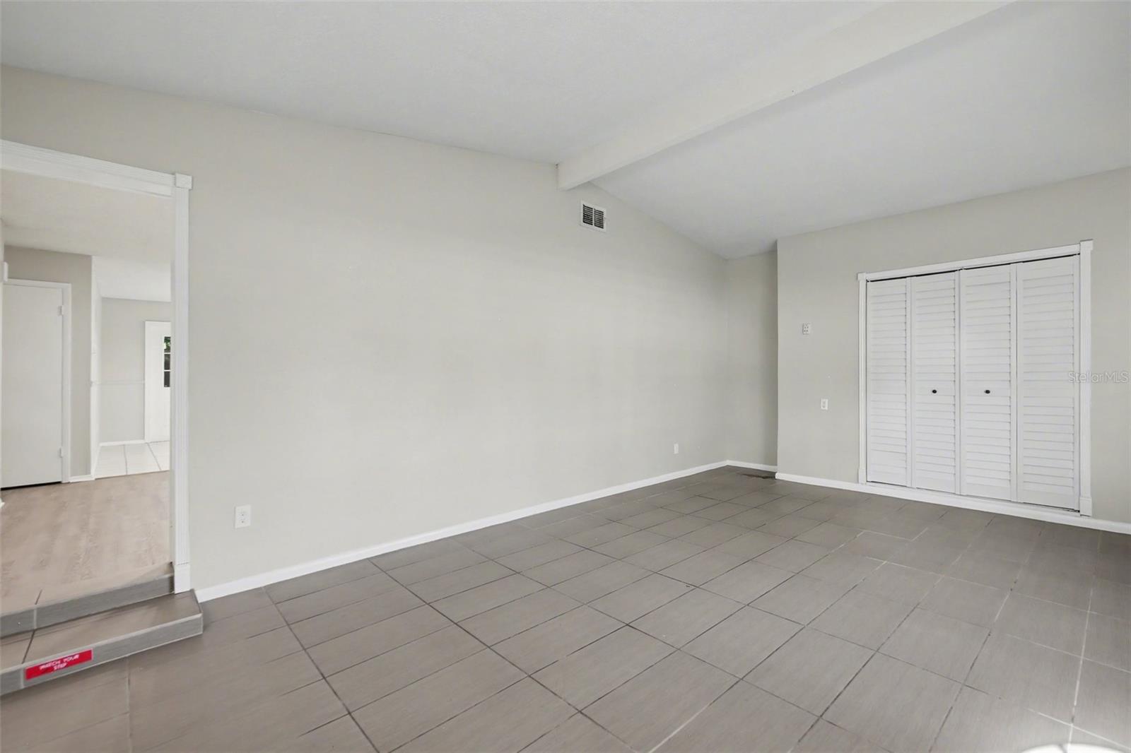 Image 12 of 25 For 722 Galsworthy Avenue