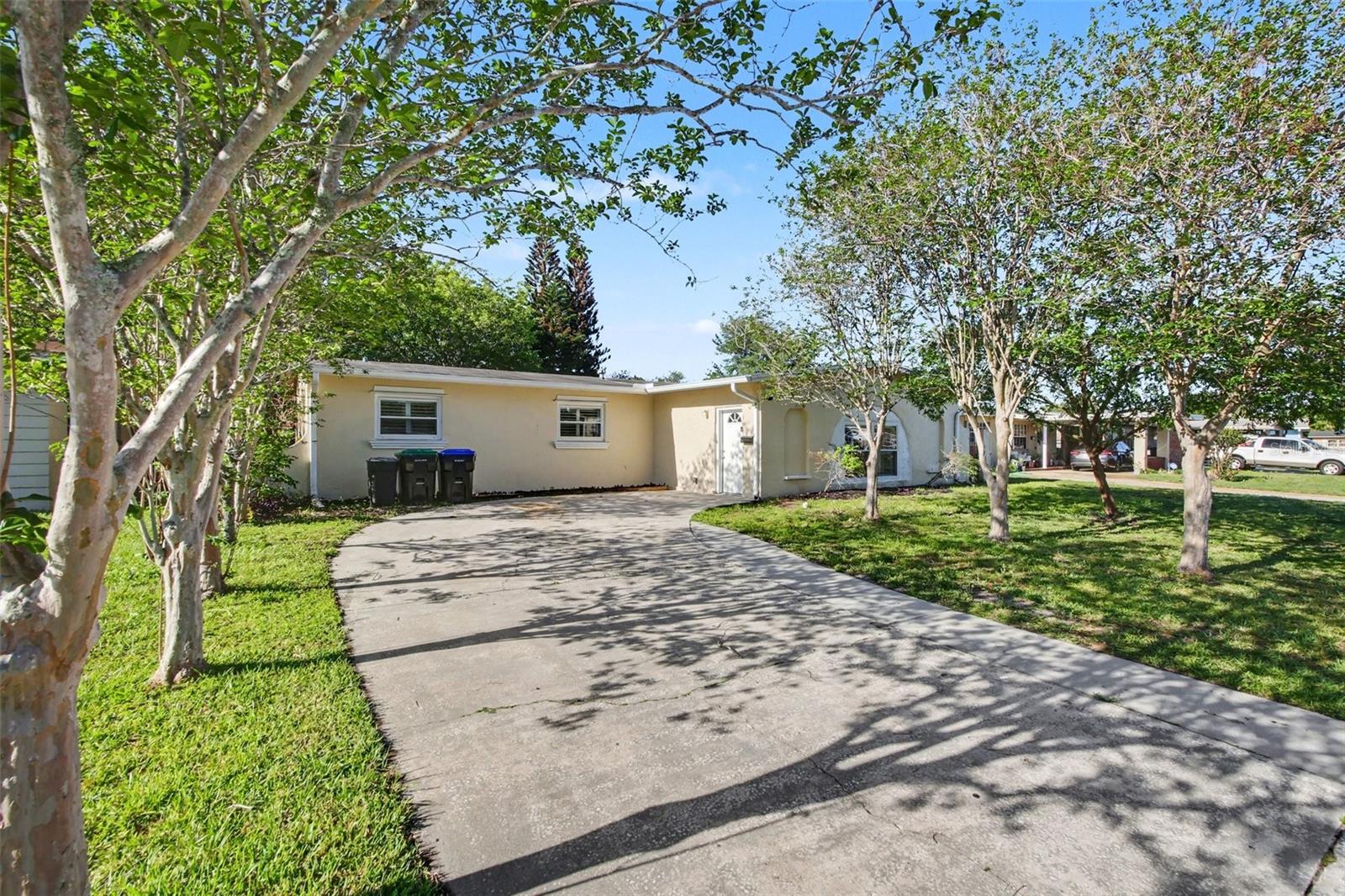 Image 2 of 25 For 722 Galsworthy Avenue