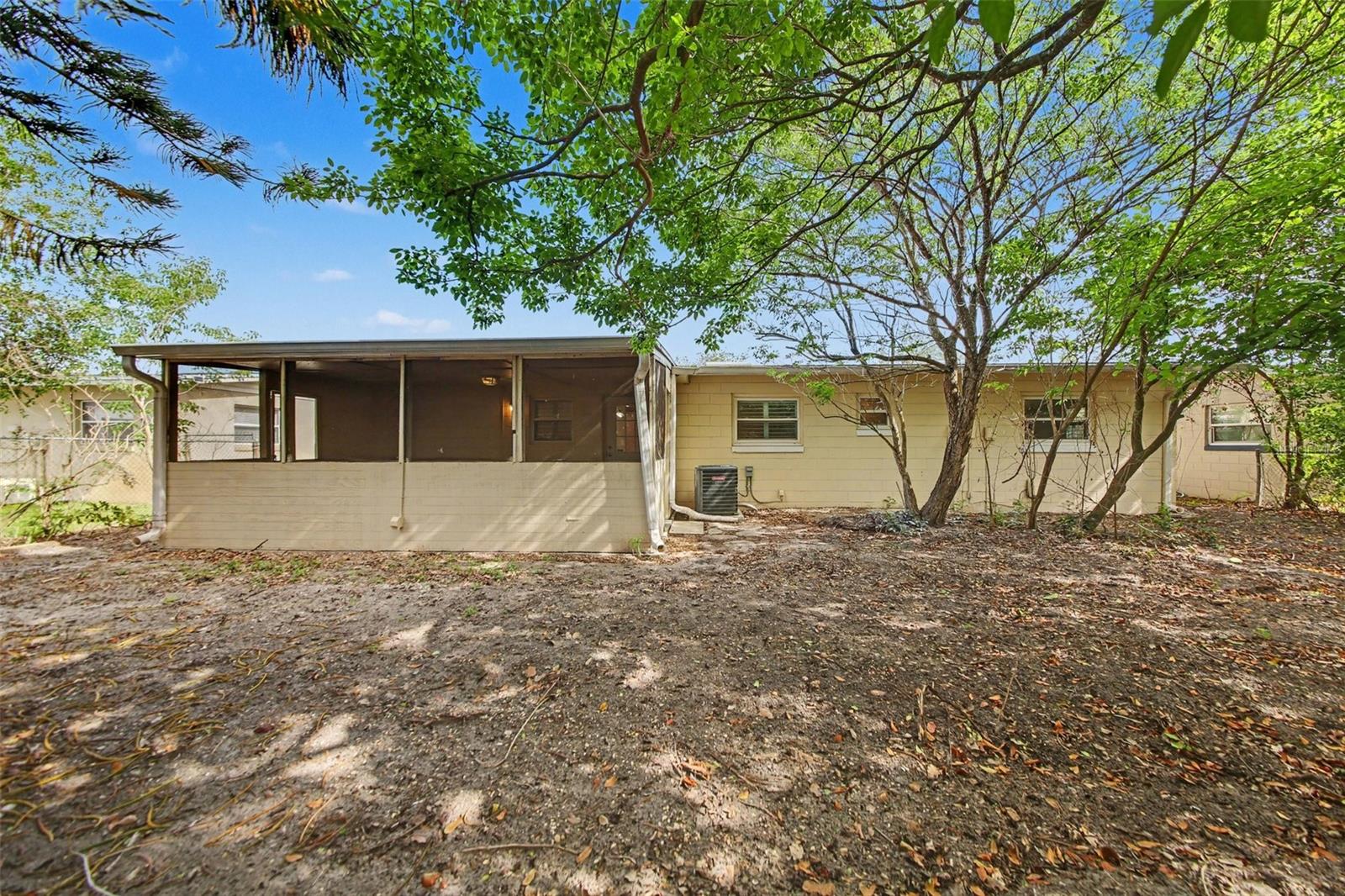 Image 24 of 25 For 722 Galsworthy Avenue