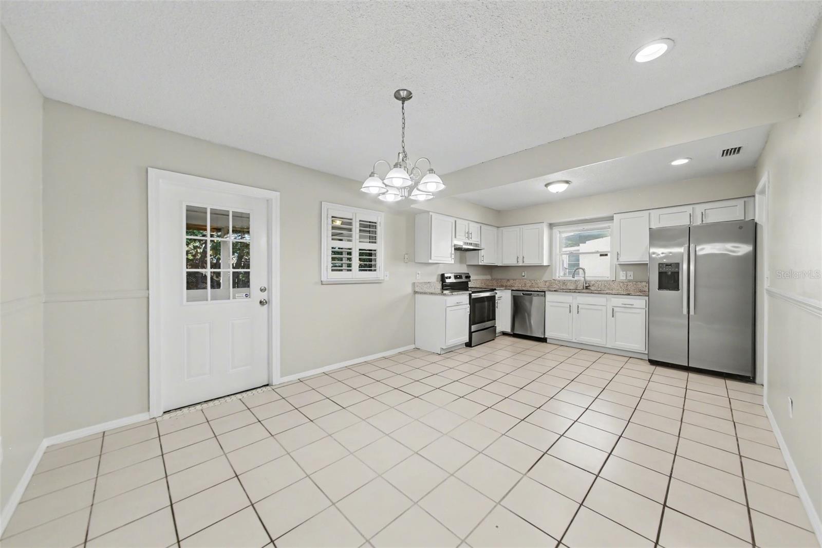 Image 4 of 25 For 722 Galsworthy Avenue