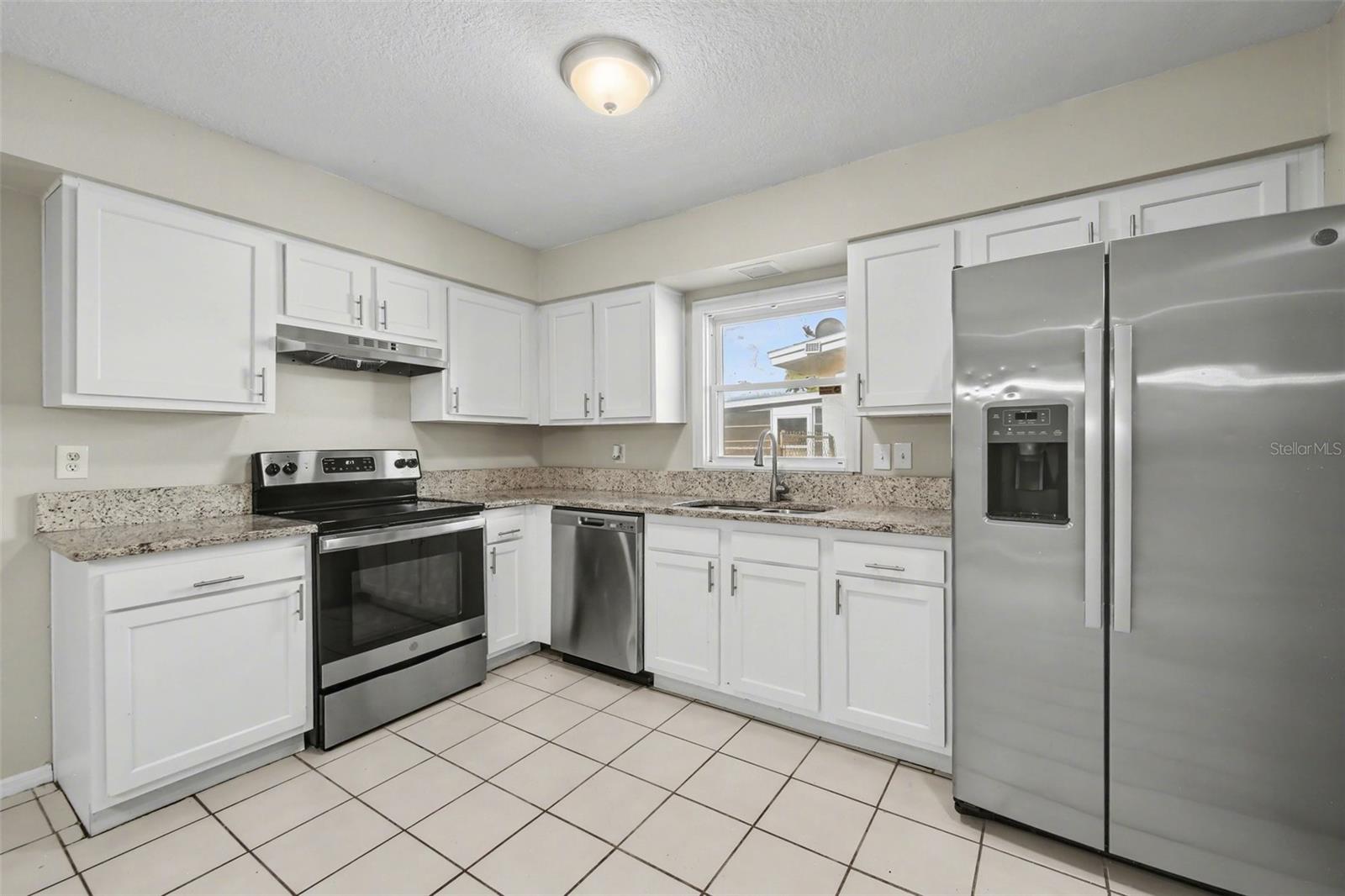 Image 5 of 25 For 722 Galsworthy Avenue