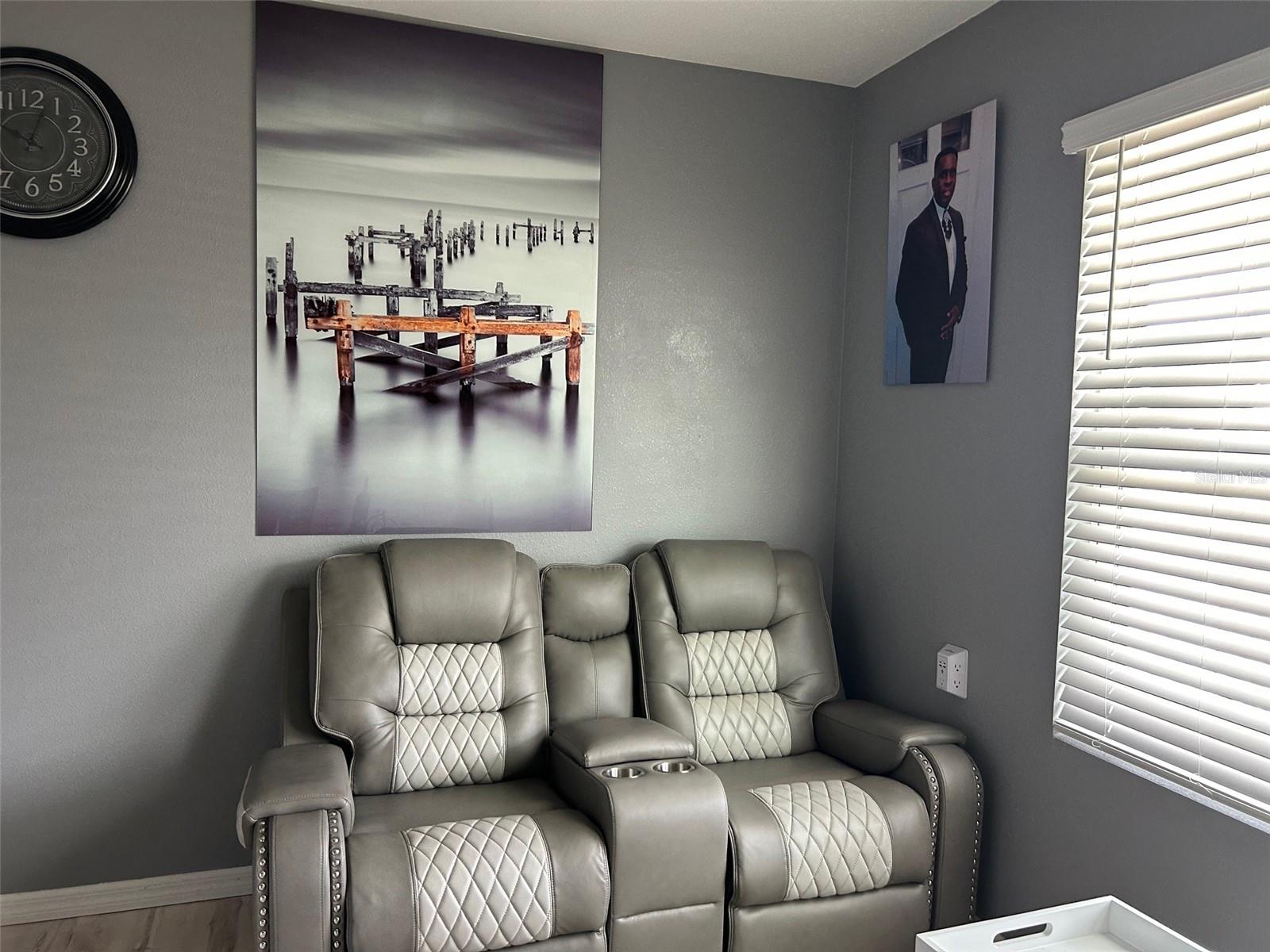 Image 3 of 9 For 845 Ambleside Drive