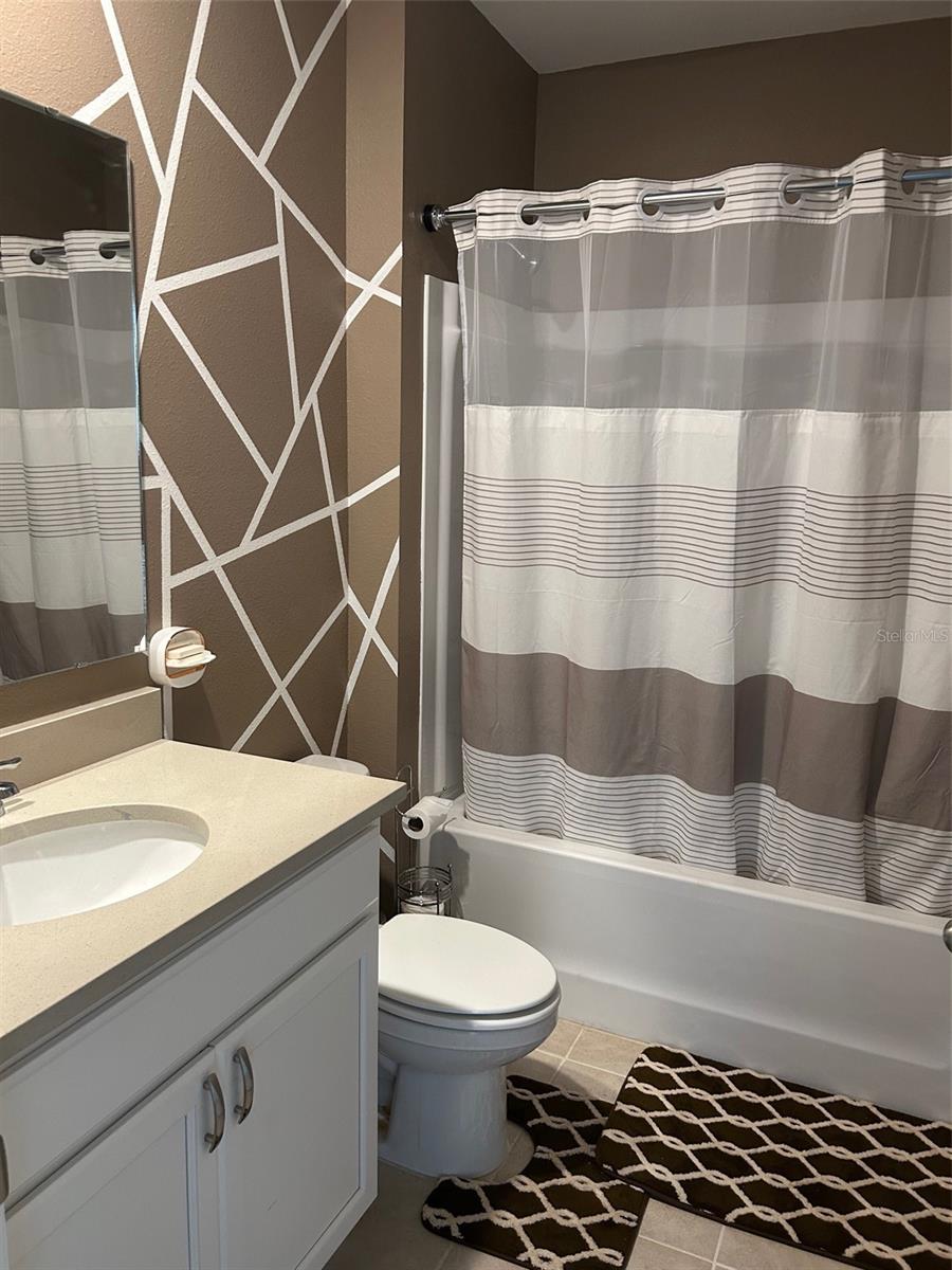 Image 4 of 9 For 845 Ambleside Drive