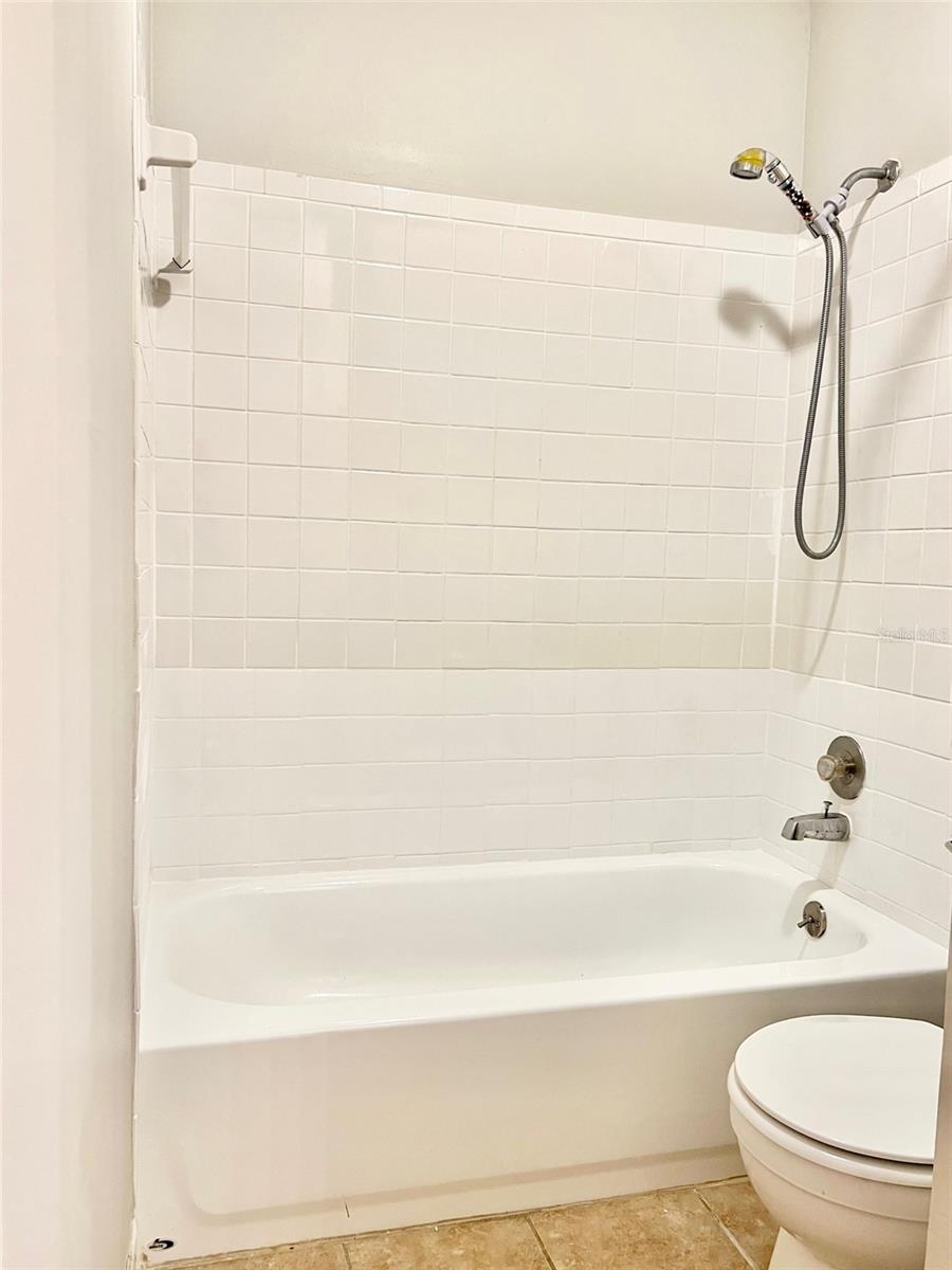 Image 14 of 28 For 506 Orange Drive 15