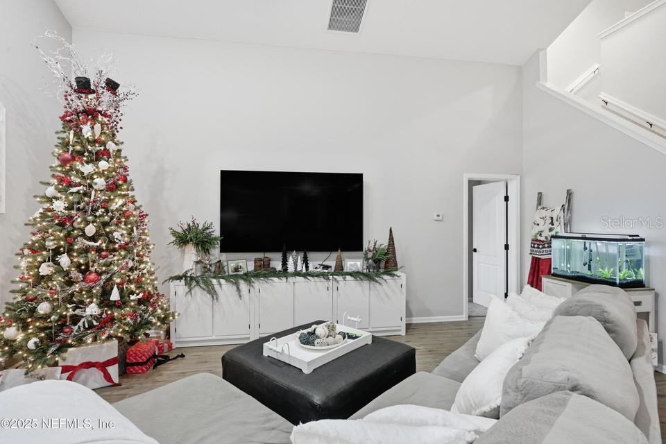 Image 12 of 58 For 2301 Country Side Drive