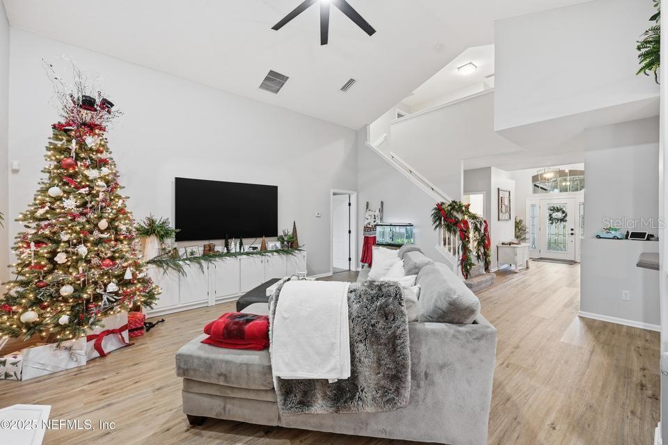 Image 13 of 58 For 2301 Country Side Drive