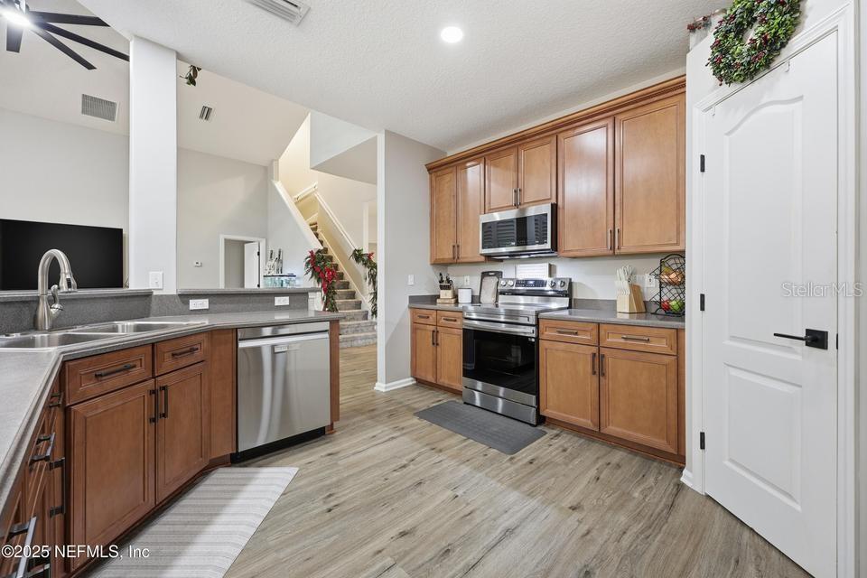 Image 19 of 58 For 2301 Country Side Drive