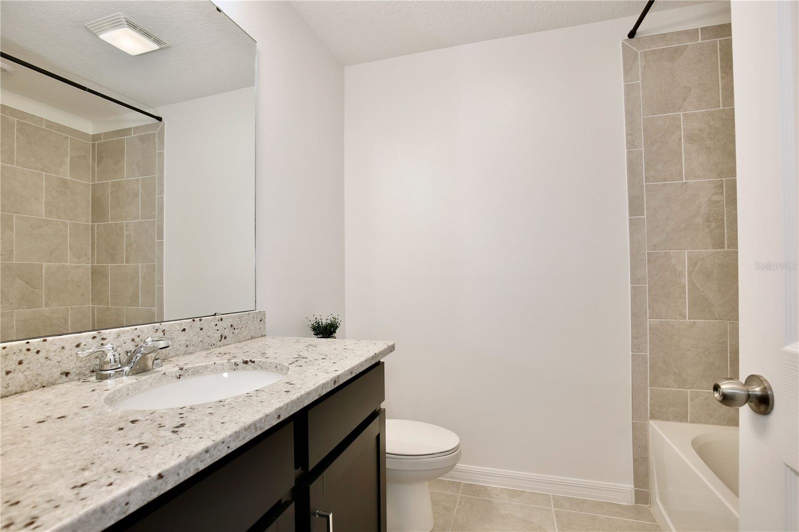 Image 17 of 26 For 10025 Eagle Rock Alley