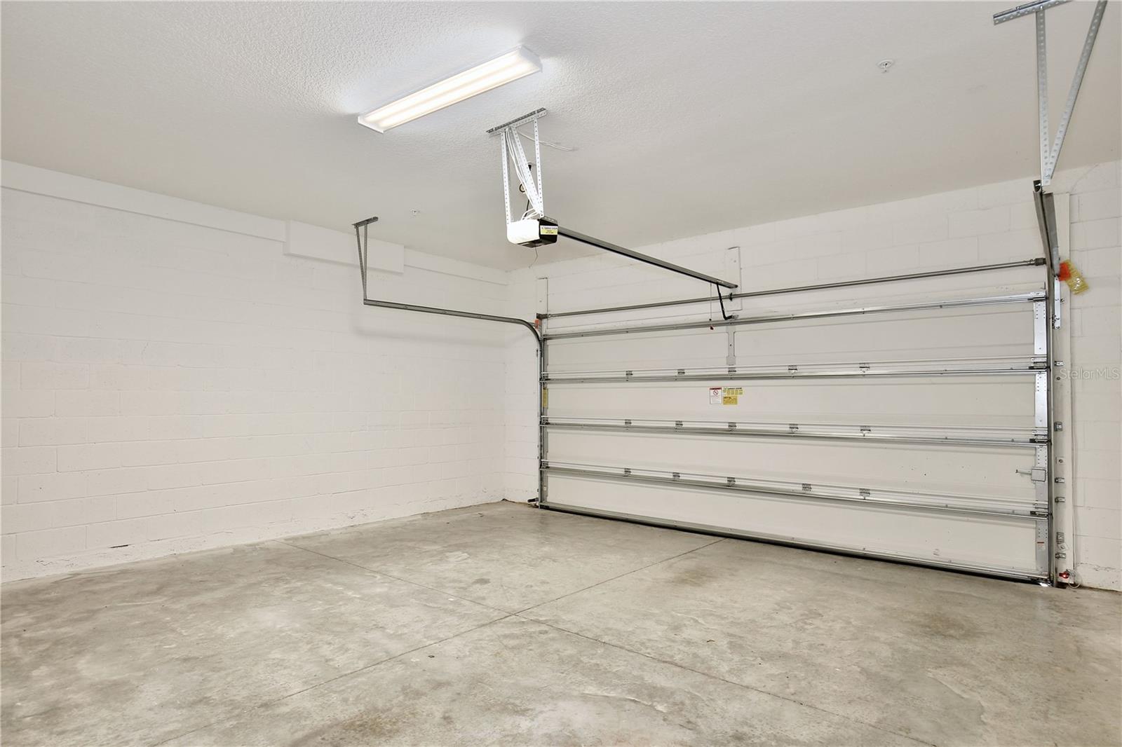 Image 21 of 26 For 10025 Eagle Rock Alley