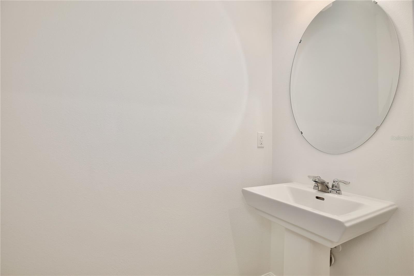 Image 8 of 26 For 10025 Eagle Rock Alley