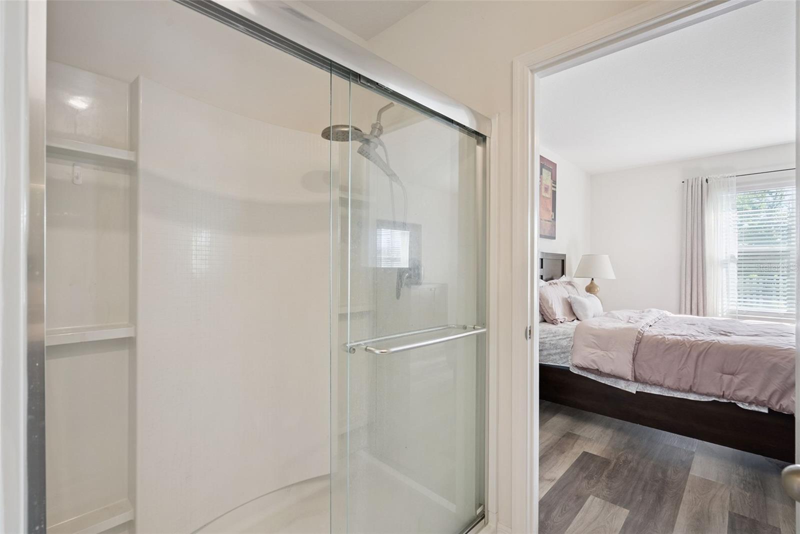 Image 23 of 35 For 916 August Sky Drive