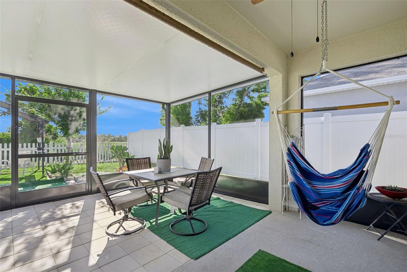 Image 29 of 35 For 916 August Sky Drive