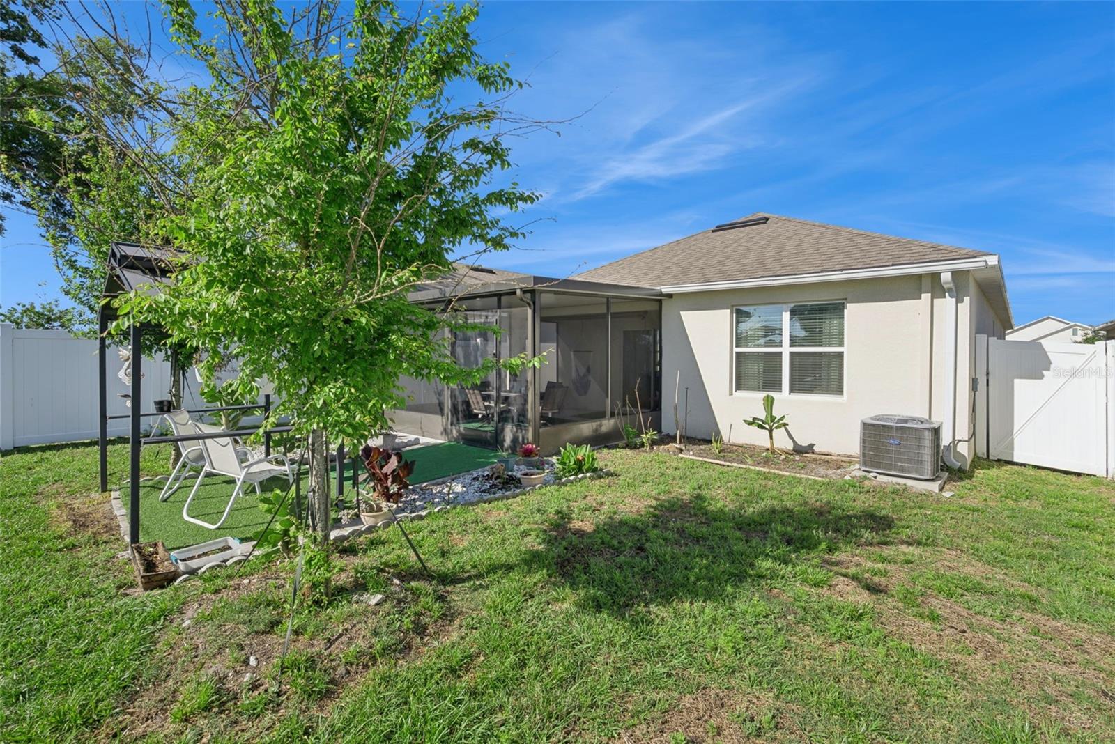 Image 33 of 35 For 916 August Sky Drive