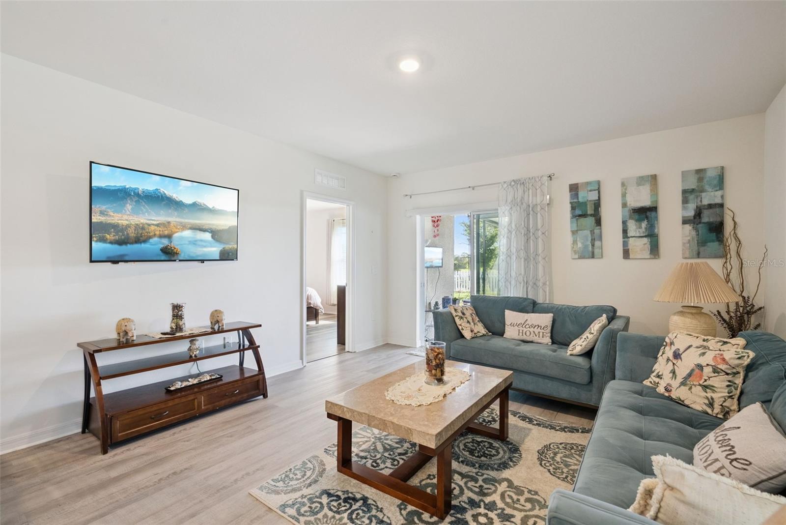 Image 4 of 35 For 916 August Sky Drive