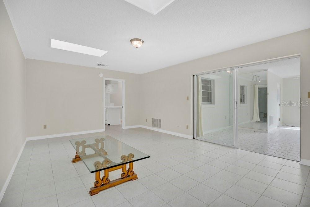 Image 21 of 34 For 206 Cattail Court