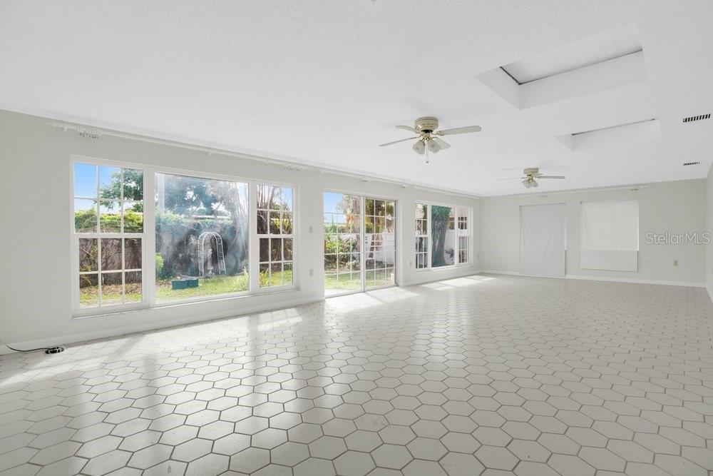 Image 22 of 34 For 206 Cattail Court