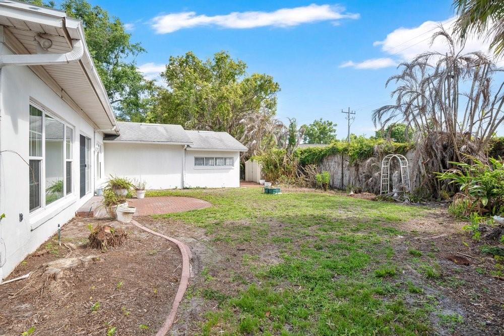 Image 27 of 34 For 206 Cattail Court