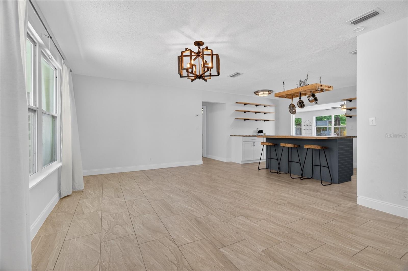 Image 13 of 52 For 2524 Florida Boulevard