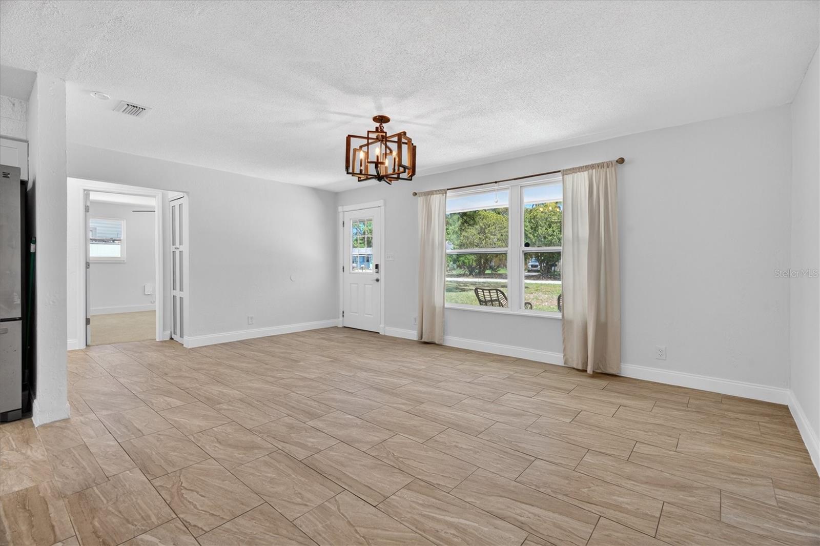 Image 15 of 52 For 2524 Florida Boulevard