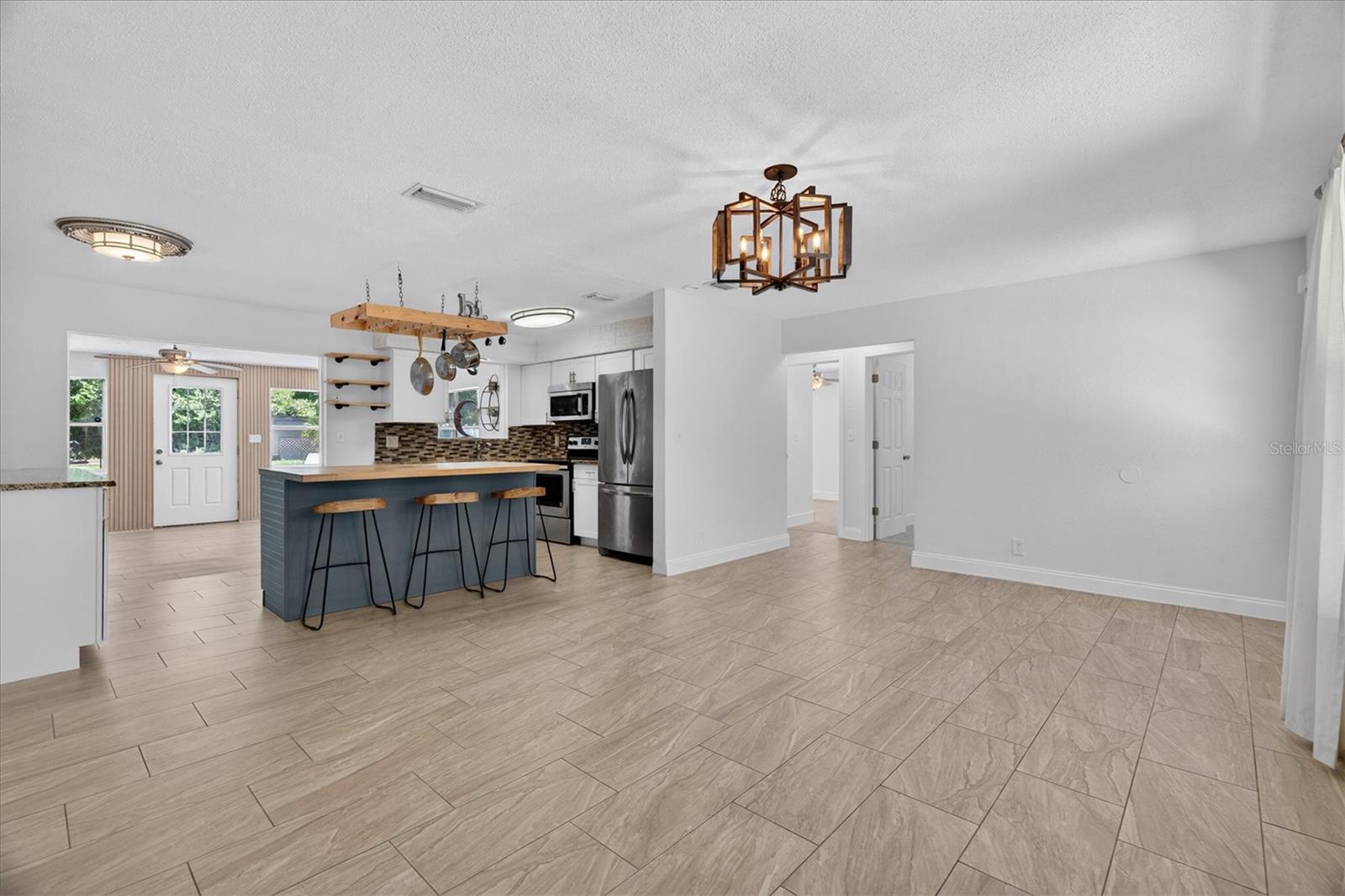 Image 17 of 52 For 2524 Florida Boulevard