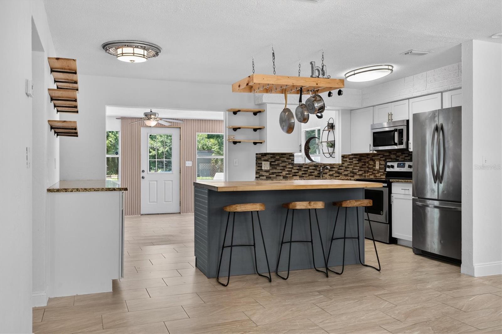 Image 18 of 52 For 2524 Florida Boulevard