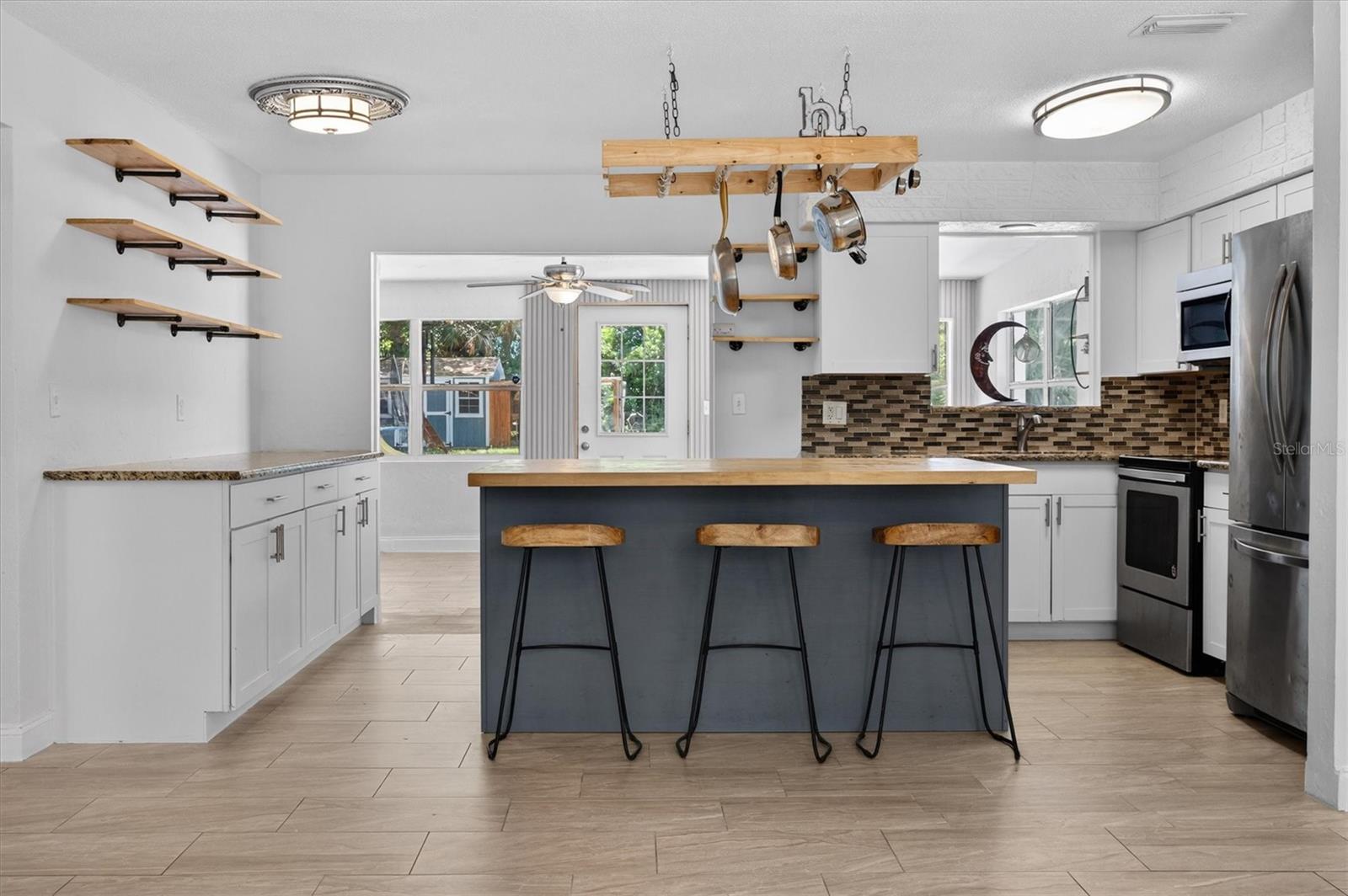 Image 19 of 52 For 2524 Florida Boulevard