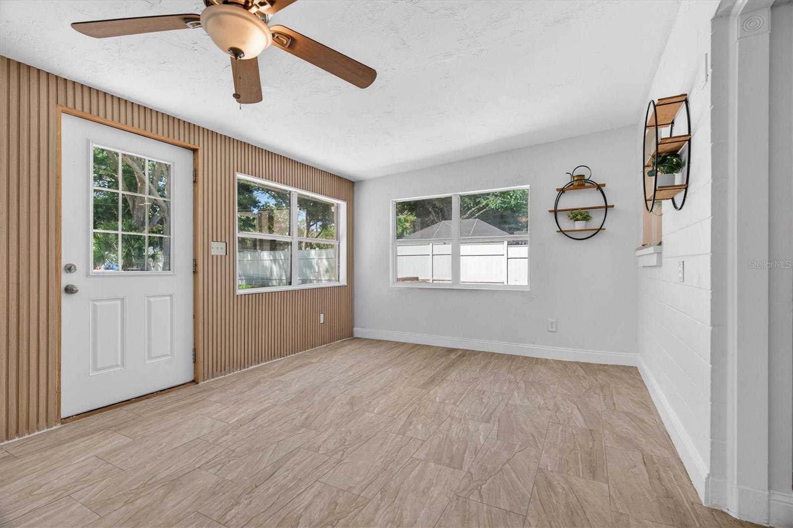 Image 23 of 52 For 2524 Florida Boulevard