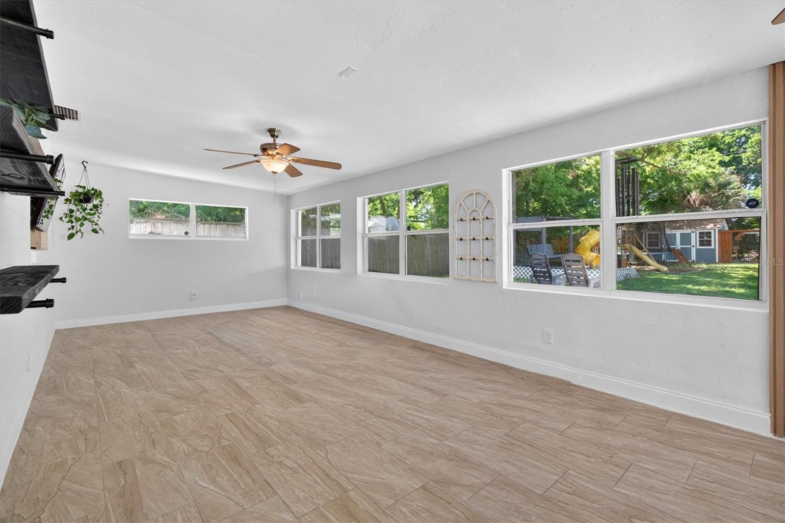 Image 24 of 52 For 2524 Florida Boulevard