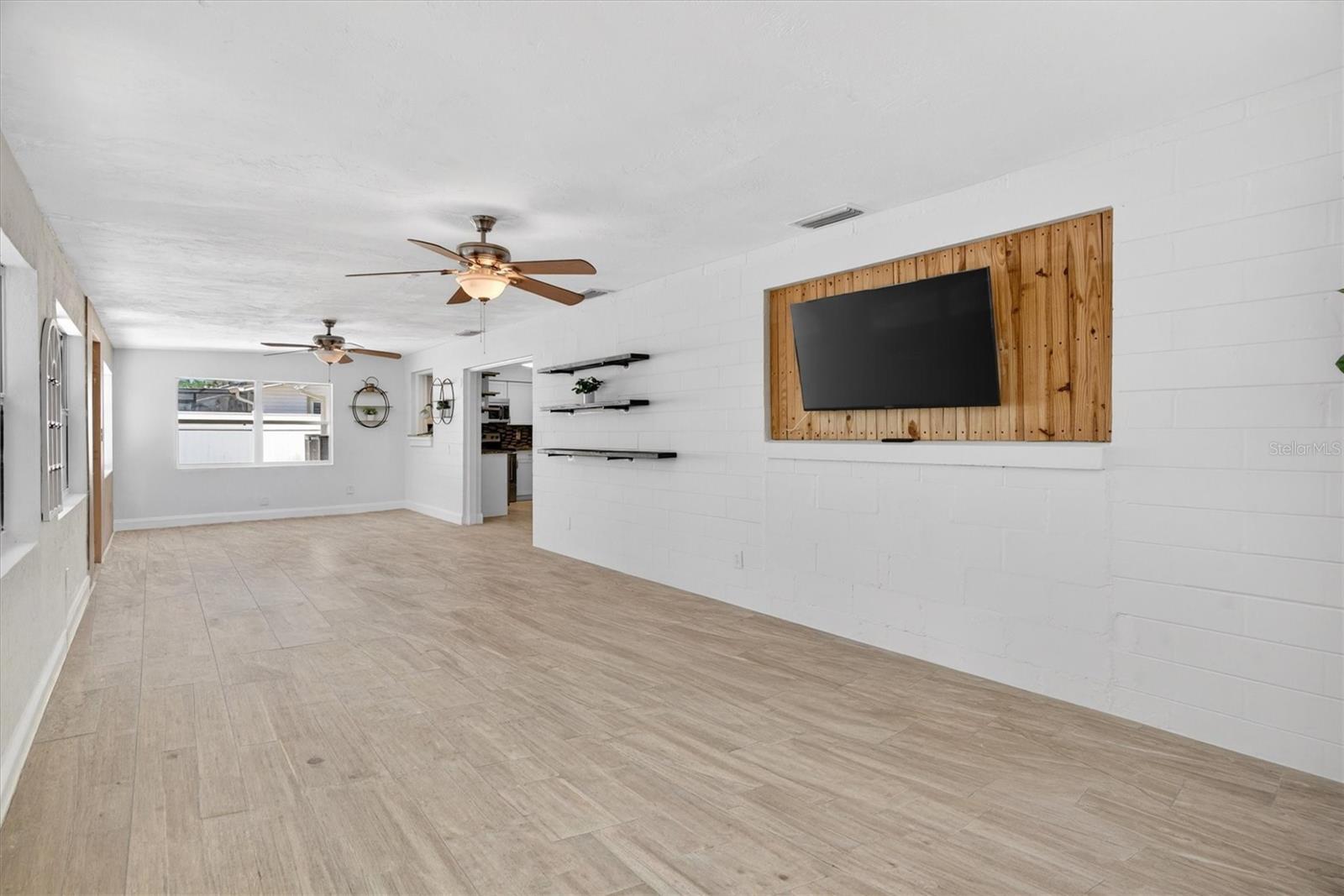 Image 26 of 52 For 2524 Florida Boulevard