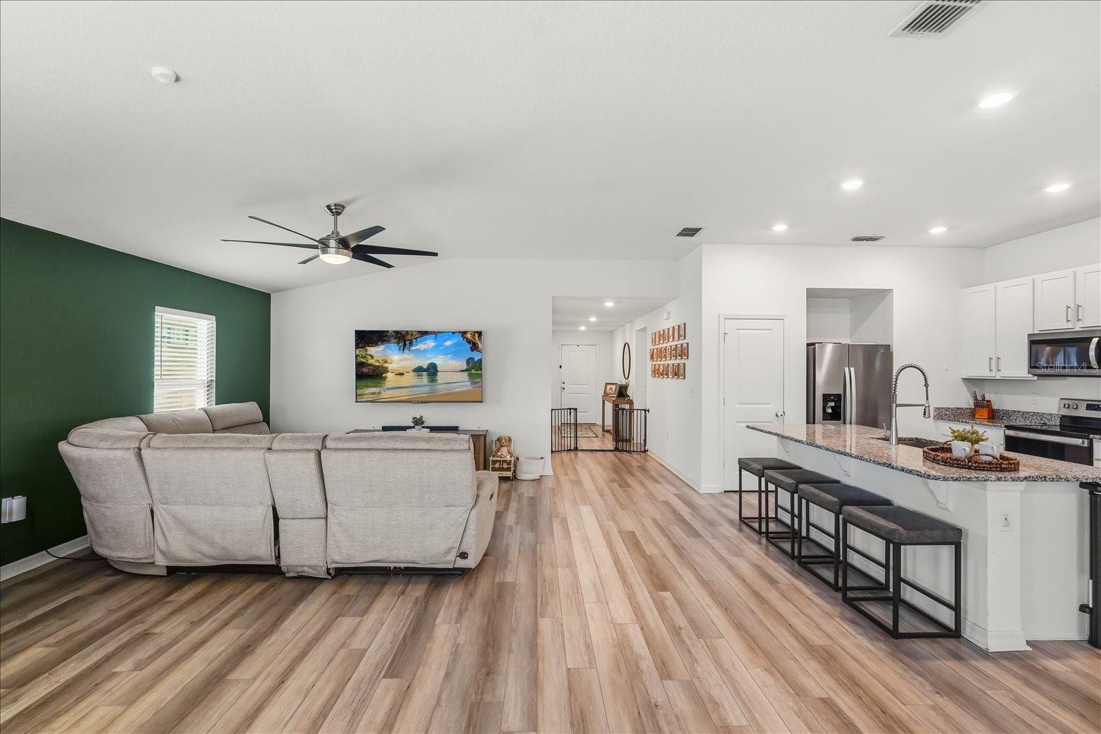 Image 10 of 23 For 4599 Plainview Road