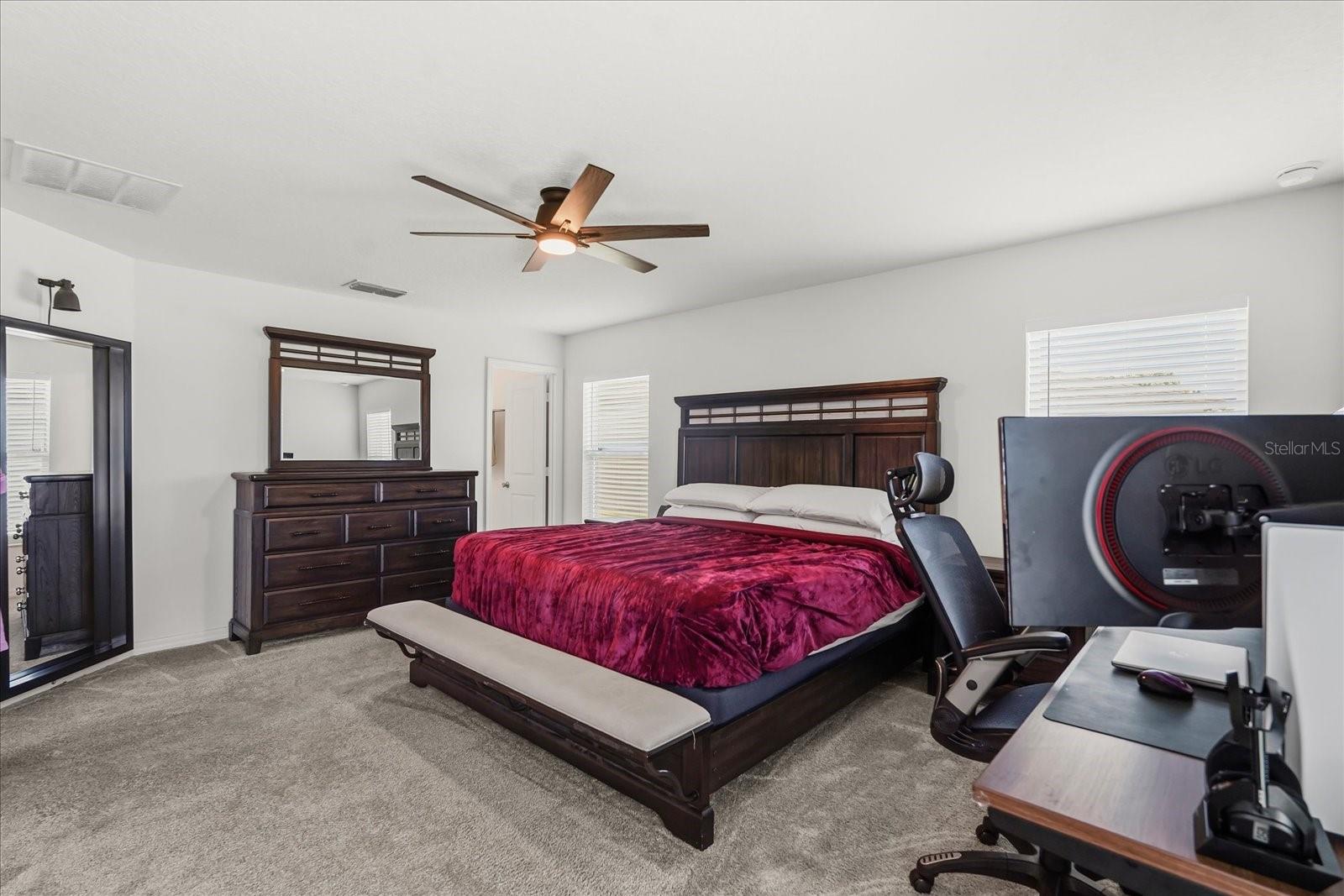 Image 16 of 23 For 4599 Plainview Road