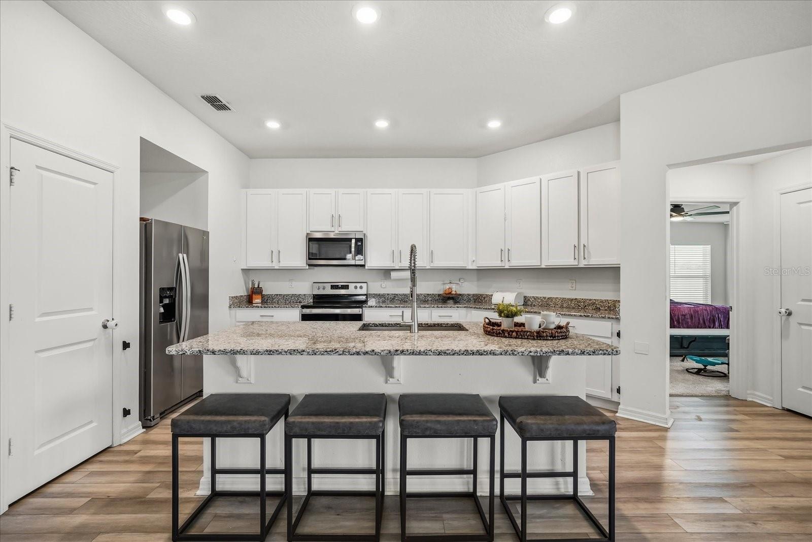 Image 5 of 23 For 4599 Plainview Road