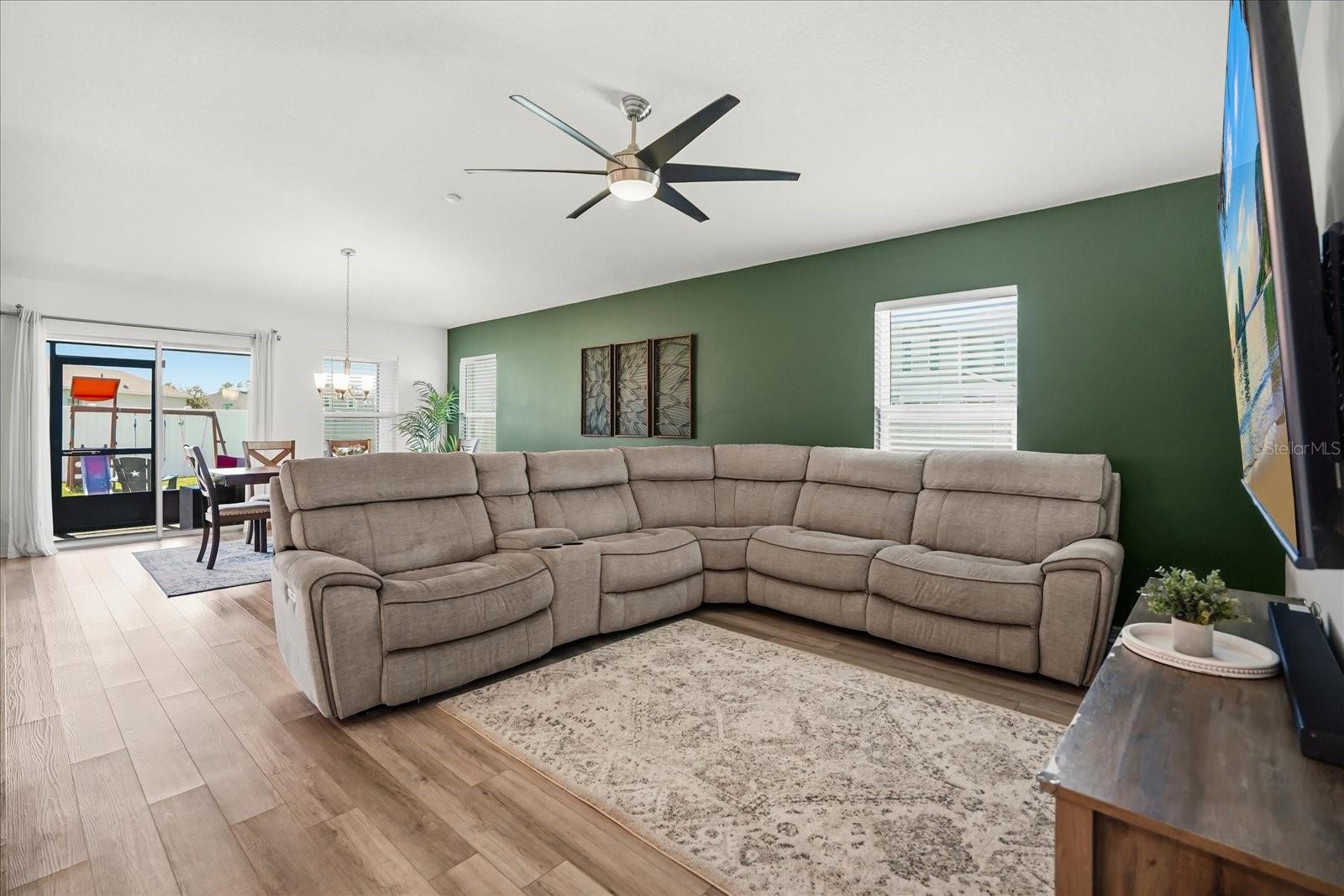 Image 8 of 23 For 4599 Plainview Road