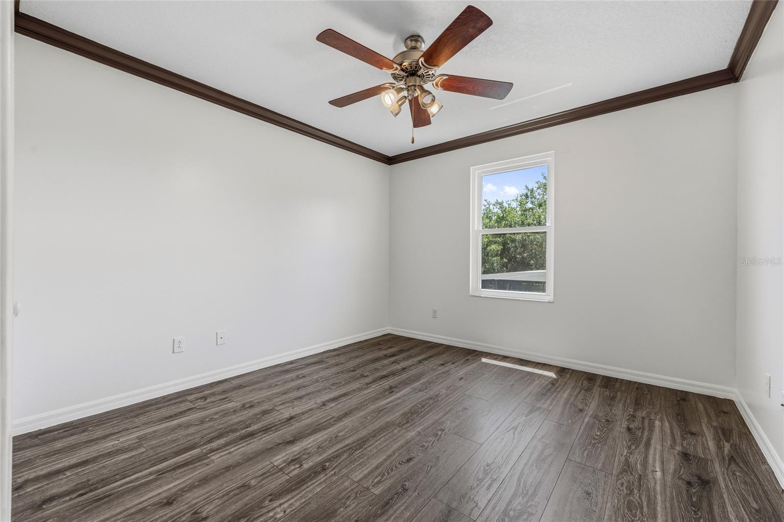 Image 32 of 53 For 13932 Florigold Drive