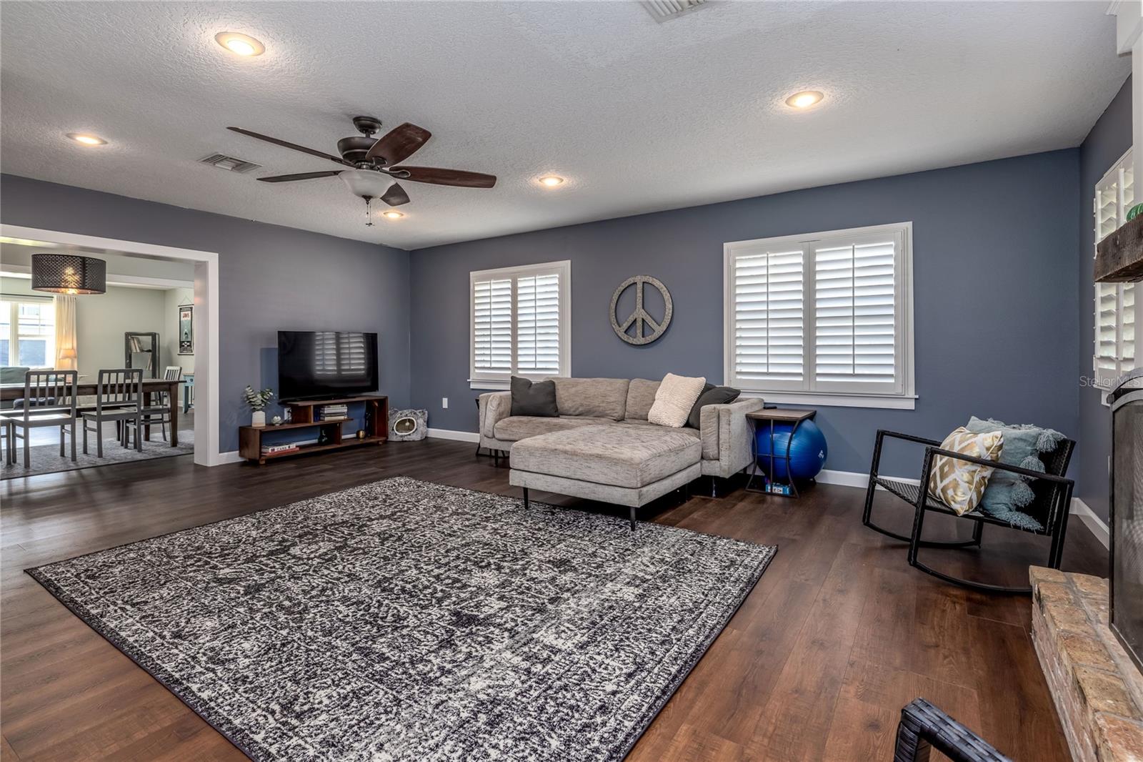 Image 18 of 52 For 2009 Lily Court