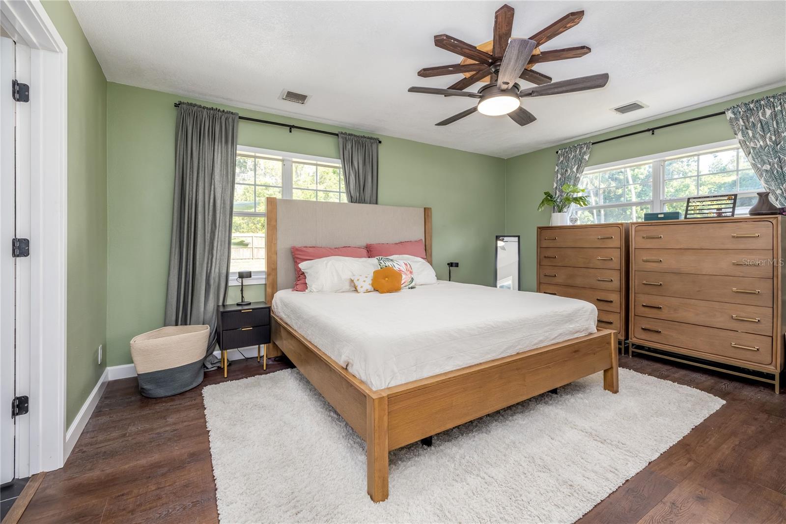 Image 21 of 52 For 2009 Lily Court