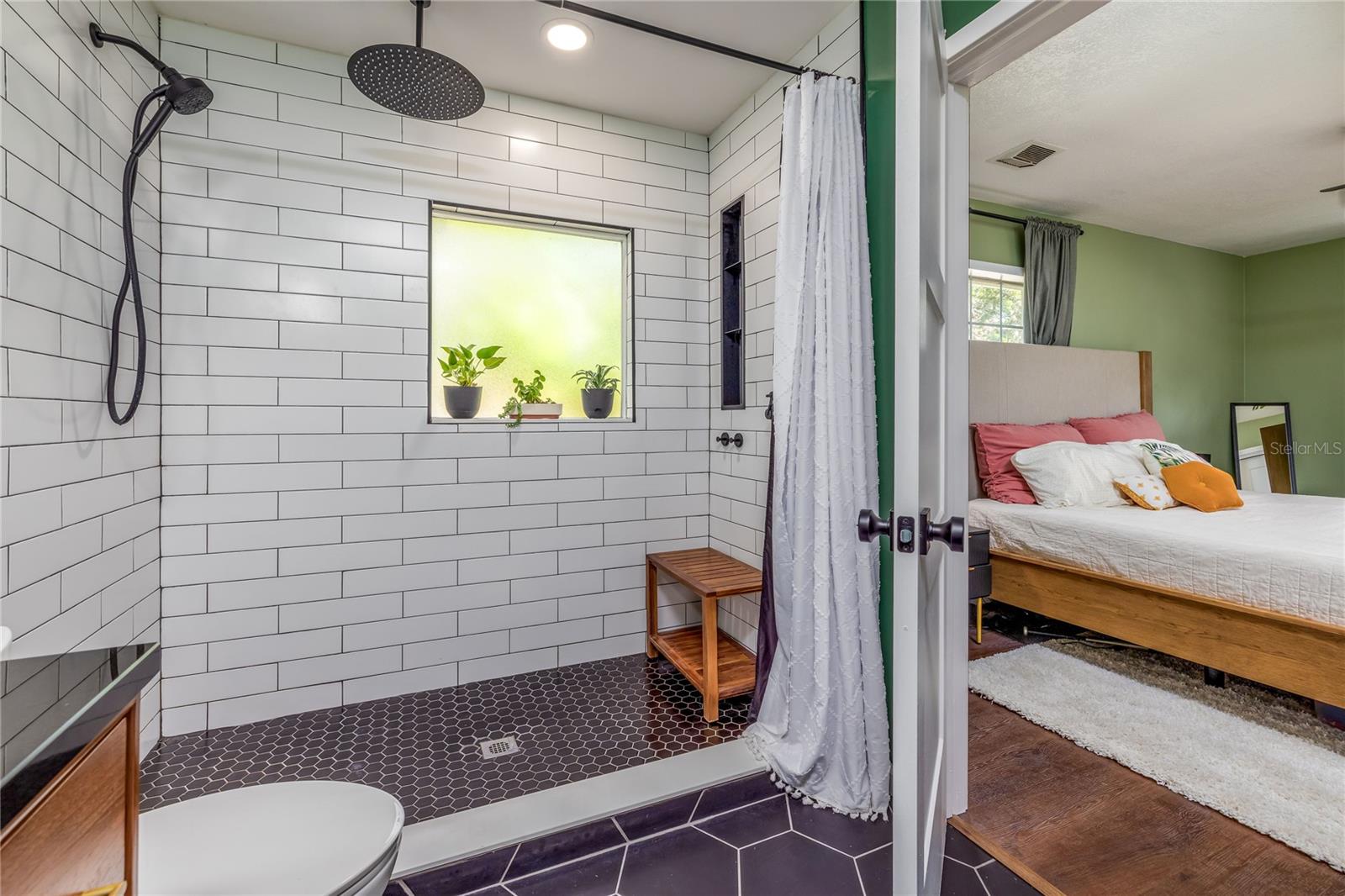 Image 23 of 52 For 2009 Lily Court