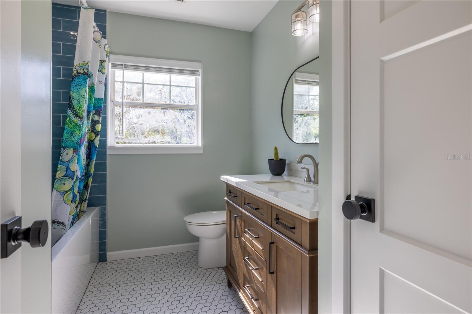 Image 29 of 52 For 2009 Lily Court